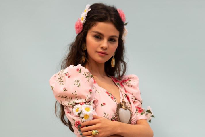 Selena Gómez estrena nuevo single totalmente en español