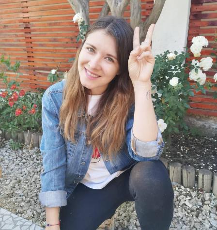 Carla Jara saca aplausos con bikinazo en sus vacaciones