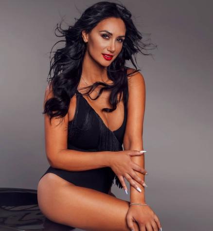 Pamela Díaz cautiva con fotos sin nada de maquillaje