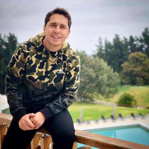 Karol Lucero es tildado de clasista tras compartir foto con un seguidor