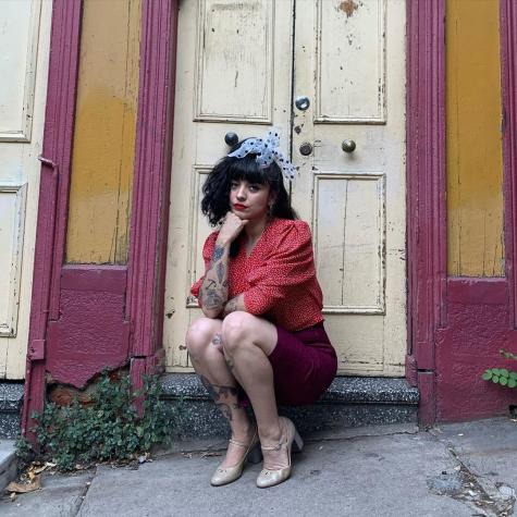 Mon Laferte sorprende al compartir foto con su hermana