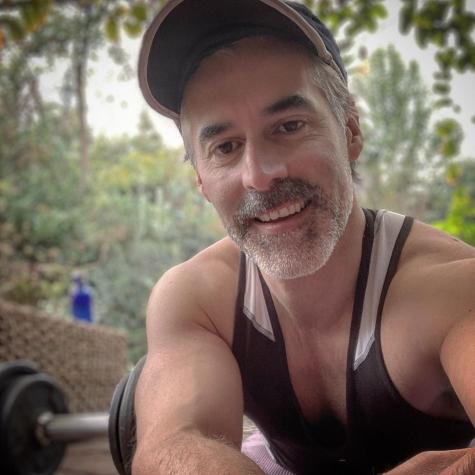 Carlos Díaz celebra 21 años de matrimonio con actriz de “Adrenalina”