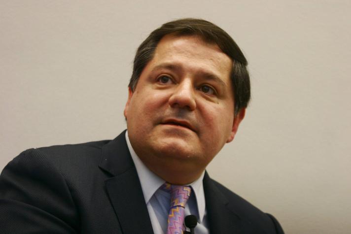 “Tu clon”: Mauricio Bustamente impacta con foto junto a hijo adolescente