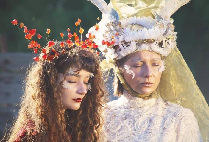 Dua Lipa y Coldplay juzgarán videoclip del director nacional Iñaki Velásquez