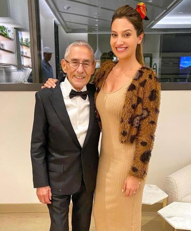 Daniela Palavecino recibe críticas por foto con “El agente topo”