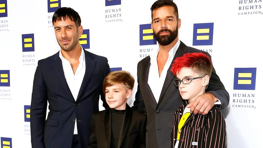 Publican foto de Ricky Martin con la supuesta madre de sus hijos