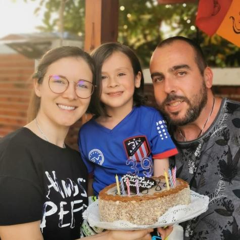 Carla Jara y Francisco Kaminski se lucen con baile junto a su hijo