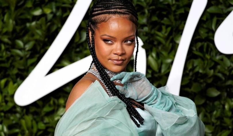 El look "más abrigado que hijo único" de Rihanna