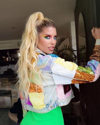 Coté López se enoja tras cuestionamiento a ventas de sus libros