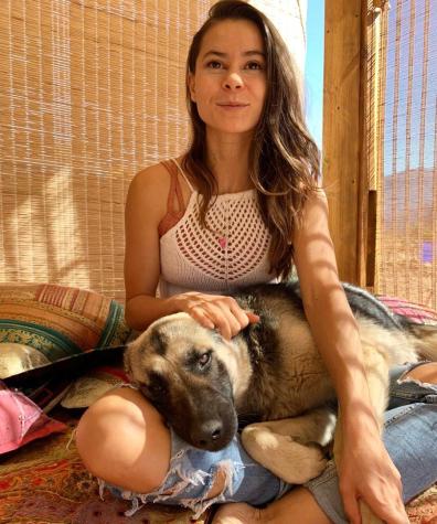 Marita García saca aplausos al mostrar su “patas de gallo”