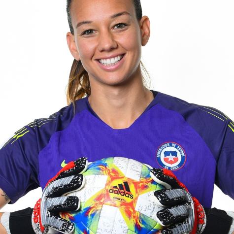 Christiane Endler se va con nuevo look a los Juegos de Tokio