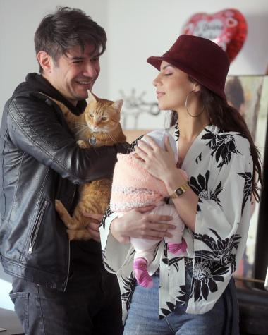 Hija de Kathy Contreras fascina en su primera selfie de espejo