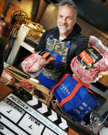 Bernardo Borgeat realiza asados por videollamada