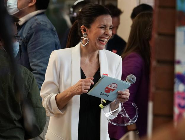 Karla Constant muestra lo grande que está su hijo mayor