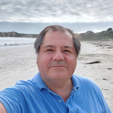 Mauricio Bustamante celebra logro de su hijo clon