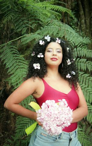 Ania Ivania presenta su nuevo álbum "1000Kaos"