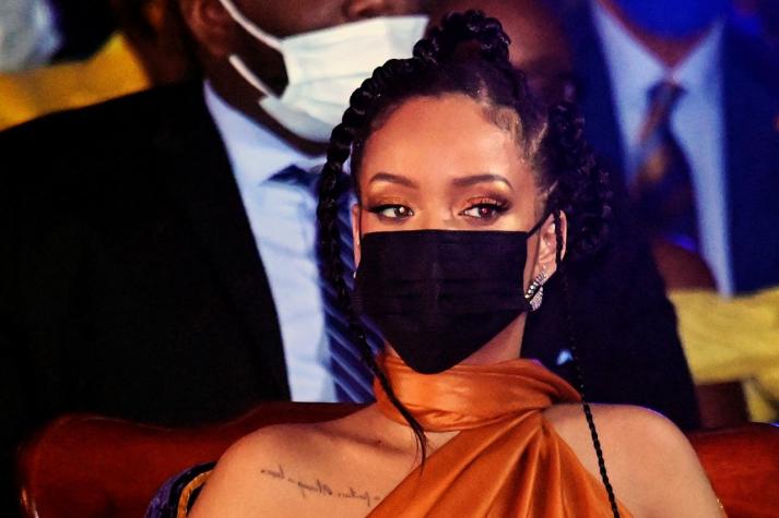 Rihanna es nombrada heroína nacional de Barbados