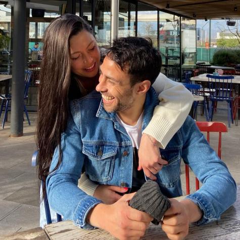 Foto de Daniela Aránguiz y Jorge Valdivia desata polémica