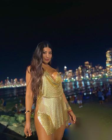 Fanny Cuevas se luce con bikinazo desde Brasil