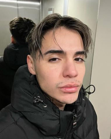 Leo Méndez Jr. celebra importante logro académico