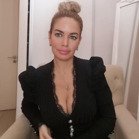 Sandy Boquita presenta a su hija recién nacida con tierna foto
