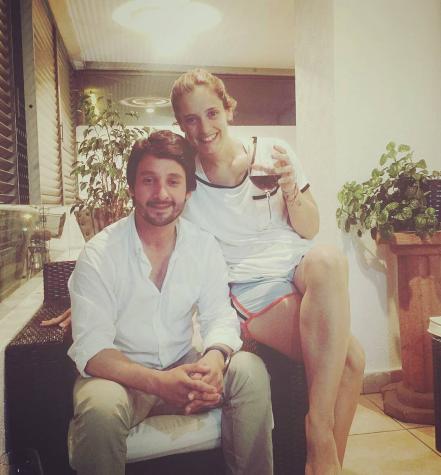 Ex protagonista de la serie BKN presenta a su hija recién nacida
