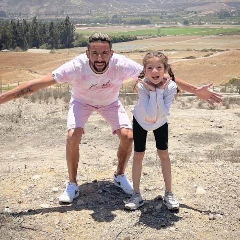 Mauricio Isla muestra el primer día de clases de su hija