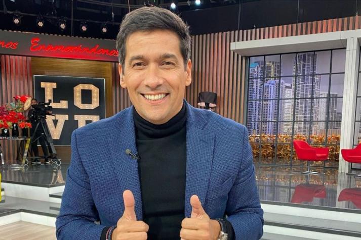 Irreconocible: Rafael Araneda impacta con imitación de Juan Gabriel