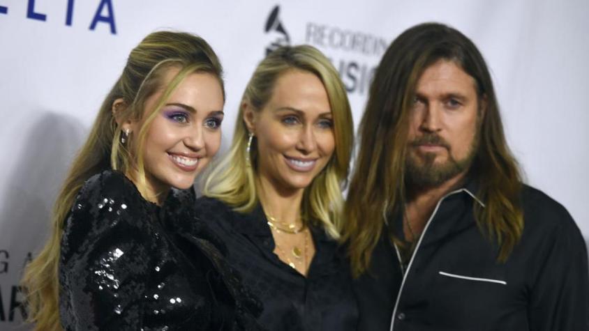 Padres de Miley Cyrus confirman su divorcio tras 30 años casados