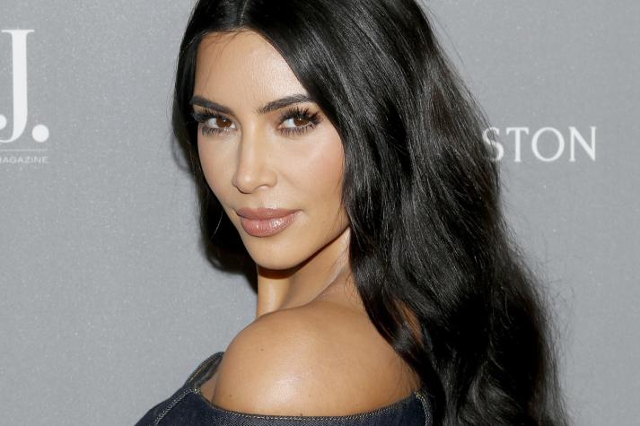 Acusan a Kim Kardashian de photoshopear a su nuevo novio