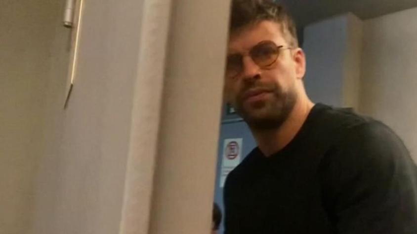 Piqué, en el peor momento: tenso cruce con Shakira y escándalo en el aeropuerto