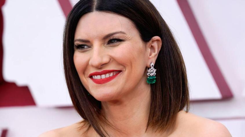 Laura Pausini recibe severas críticas por fotografía junto a famosa actriz mexicana