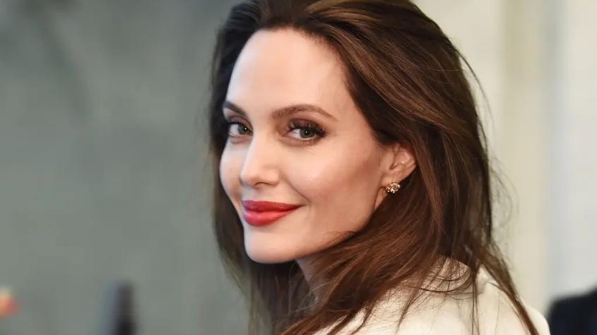 Mira quién es el conocido actor que habría enamorado a Angelina Jolie: es 21 años más joven