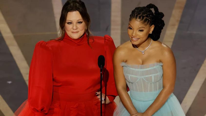 Halle Bailey y Melissa McCarthy liberan el primer tráiler extendido de La Sirenita en los Oscar