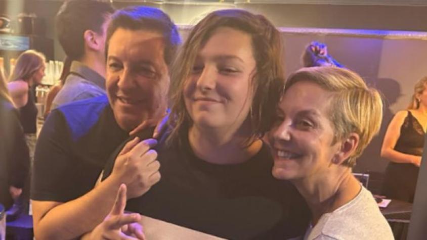 "Feliz de acompañarte": Fran García-Huidobro y Julio César Rodríguez celebraron juntos importante logro de su hijo