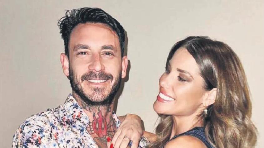 Mauricio Pinilla sube nueva foto romántica junto a Gala Caldirola en la cocina