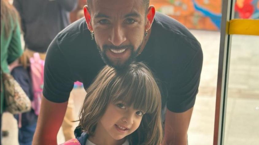 Mauricio Isla comparte fotos de sus soñadas vacaciones junto a sus hijas 