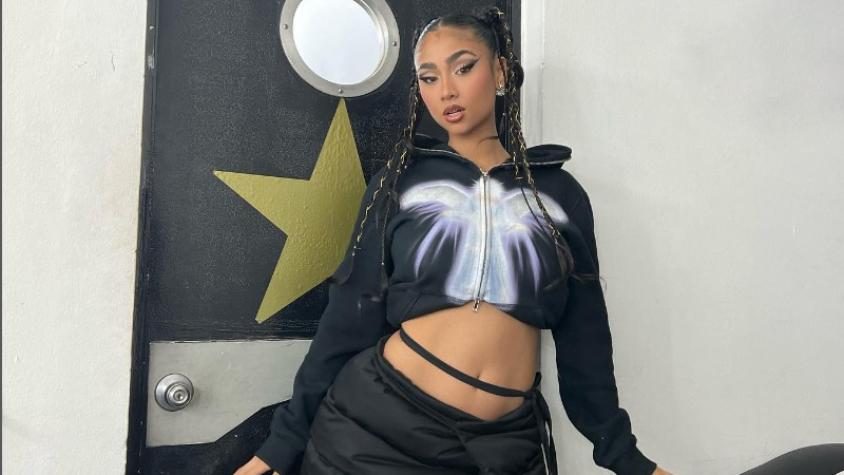 “La única barbie chilena”: Paloma Mami posa como muñeca y se llena de elogios