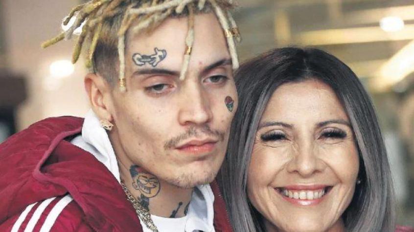 Mamá de Marcianeke comparte potente mensaje sobre la salud mental del cantante
