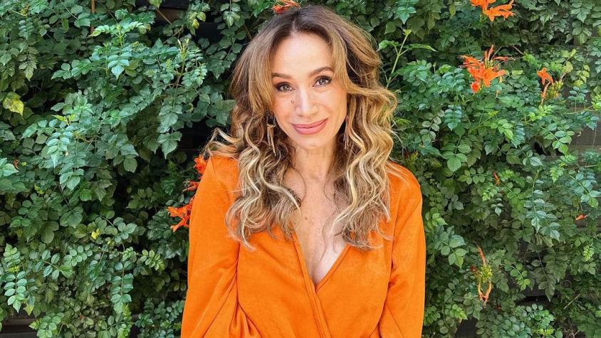 “Divina”: Alejandra Fosalba festeja sus 54 años en plena calle