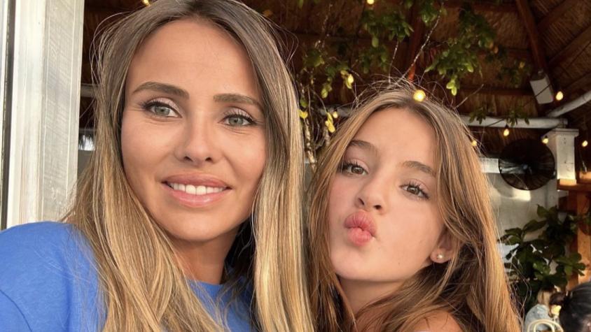 Paloma Aliaga presentó la portada de la película de su hija Alondra Valenzuela