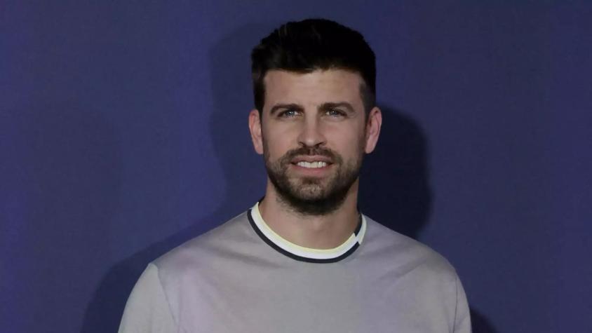 Gerard Piqué es abucheado por su llamativo look: "Parece payaso"