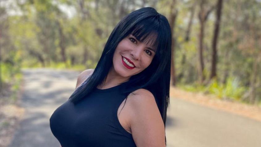 Anita Alvarado presume lo bien que se mantiene a sus 50 años con jugado outfit