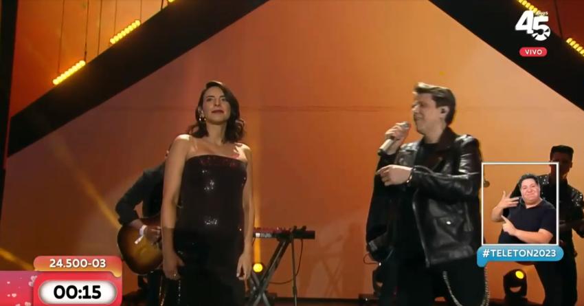 Daniela Castillo maravilló cantando embarazada en el cierre de la Teletón 2023