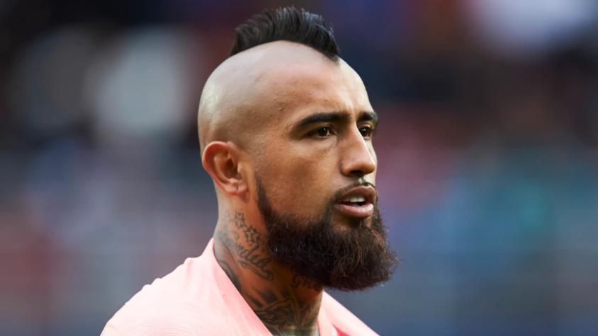 Arturo Vidal es atacado en redes sociales por foto con sus hijos