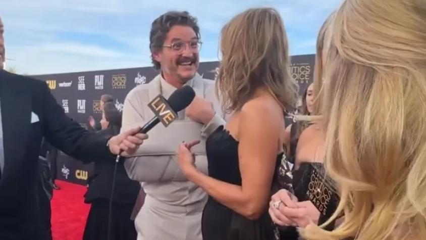 Jennifer Aniston y Pedro Pascal vivieron coqueto momento en los Critics Choice Awards