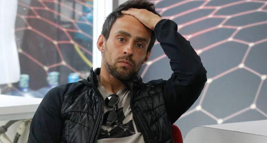 Así llegó Jorge Valdivia al Centro de Justicia: esposado y bajo resguardo de Carabineros