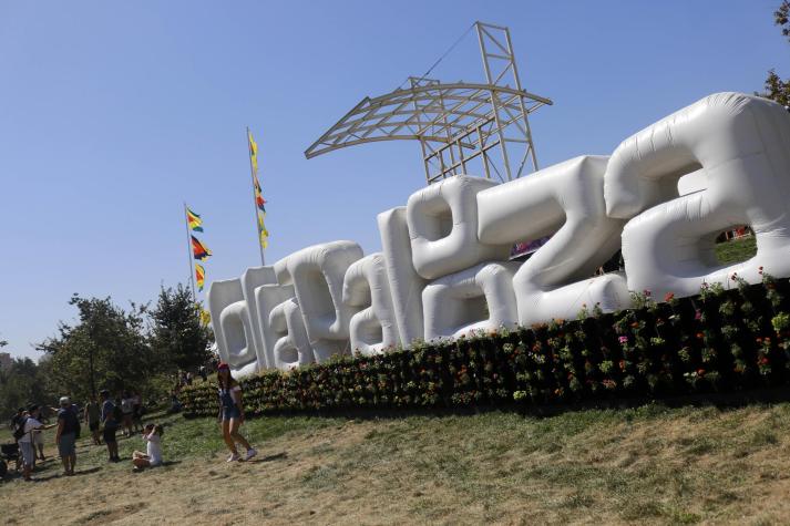 Este es el artista chileno que cerrará hoy los shows gratuitos de Lollapalooza Chile