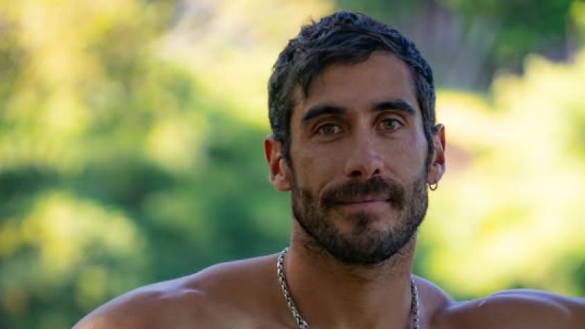 Pedro Astorga se somete a curiosa terapia con abejas: “Tratamos de no hacerles daño”