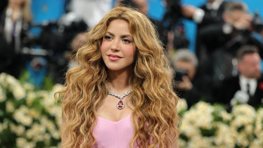 "Perdón, pero…": Shakira genera debate en redes sociales con particular look en la MET Gala 2025